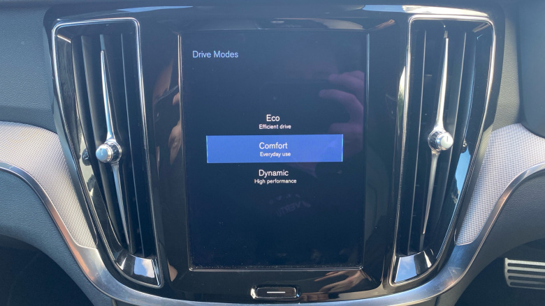 Volvo V60 2.0 B3P R DESIGN 5dr Auto [7 speed] Petrol Estate